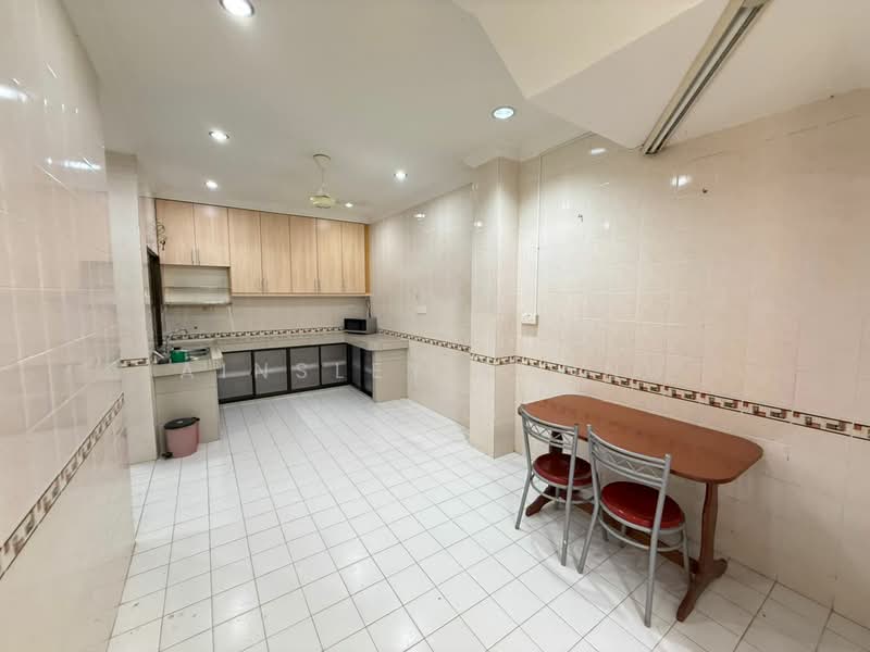 Semi-Detached House for Rent in Ipoh (Perak) - Ainsley Thong - Kitchen - PropertyGuru.com.my
