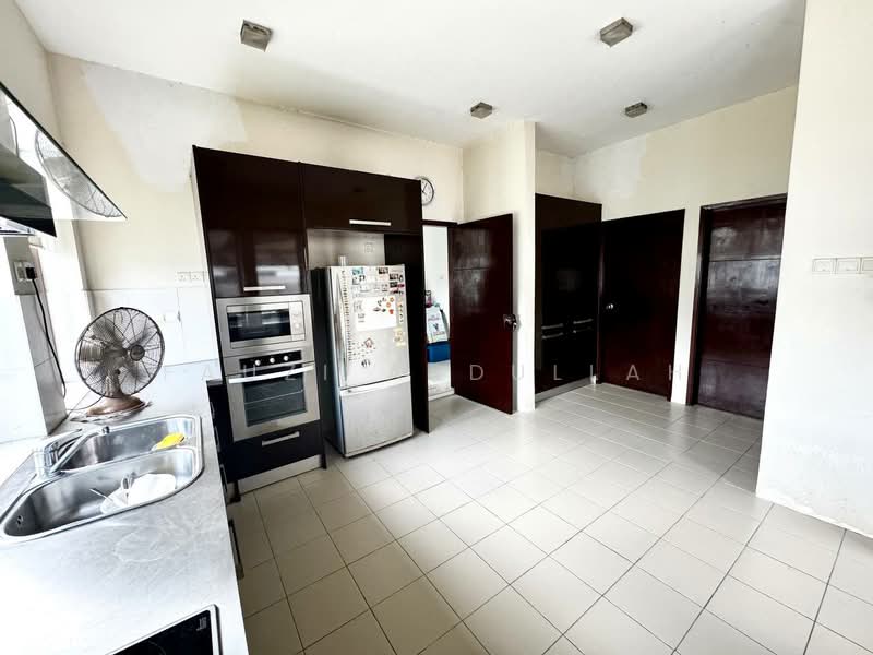 Bungalow for Sale in Bandar Bukit Mahkota (Bangi) - Fauzi Abdullah - Kitchen - PropertyGuru.com.my