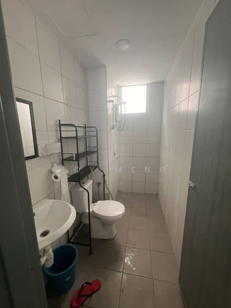 Servis Apartment untuk Disewa di The Stone - Hoy Meng - Bathroom - PropertyGuru.com.my