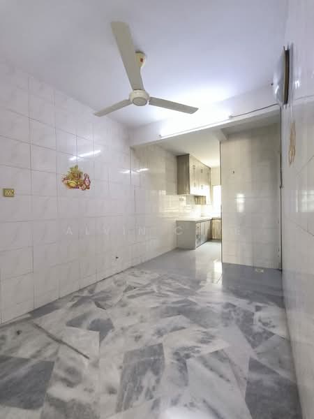 Rumah Teres 2 Tingkat untuk Dijual di Seksyen 2, Taman Kinrara (Puchong) - Alvin Chye - Kitchen - PropertyGuru.com.my