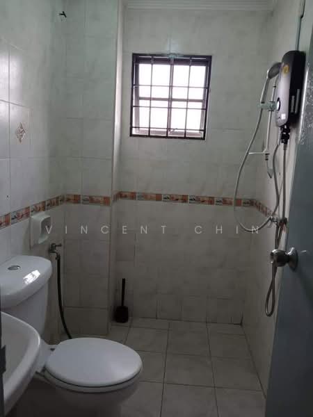 3-storey Terraced House for Sale in Kampung Sungai Kayu Ara (Petaling Jaya) - Vincent Chin - Bathroom - PropertyGuru.com.my