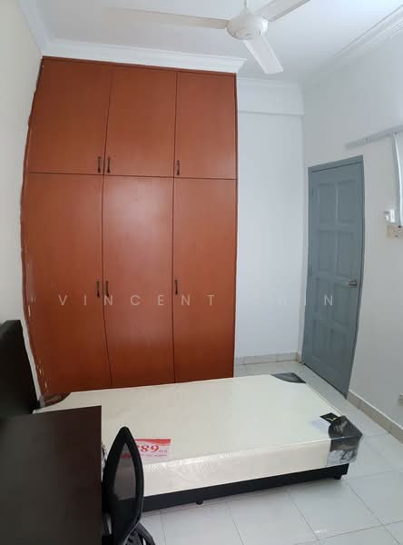 3-storey Terraced House for Sale in Kampung Sungai Kayu Ara (Petaling Jaya) - Vincent Chin - Bedroom - PropertyGuru.com.my