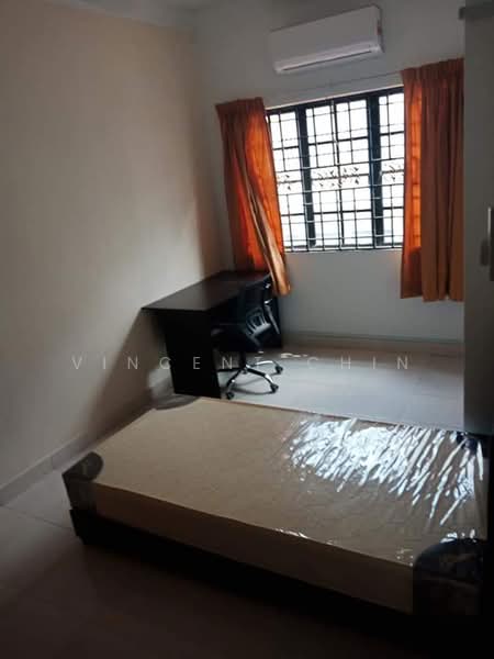3-storey Terraced House for Sale in Kampung Sungai Kayu Ara (Petaling Jaya) - Vincent Chin - Bedroom - PropertyGuru.com.my