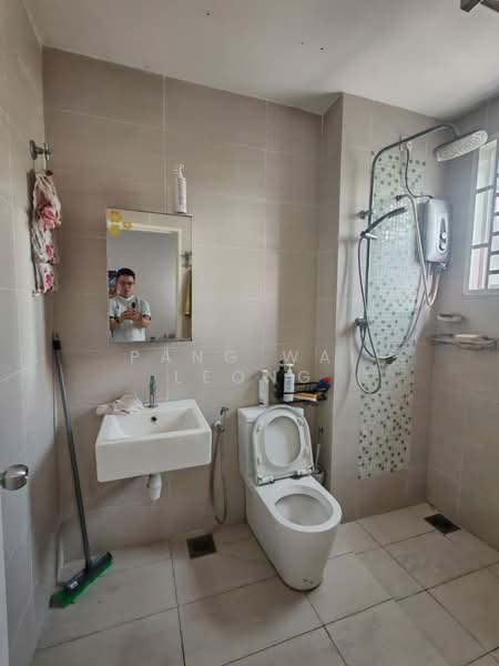 Rumah Teres untuk Dijual di Bandar Sri Sendayan (Negeri Sembilan) - Pang Wai Leong - Bathroom - PropertyGuru.com.my