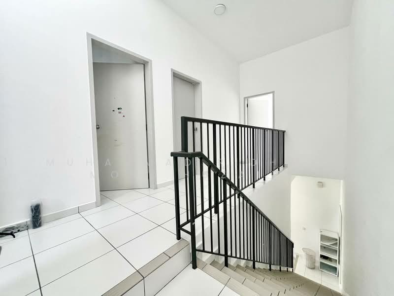 Rumah Teres untuk Dijual di Eco Grandeur (Puncak Alam) - Muhammad Ridhwan Mohd Huzairi - Corridor - PropertyGuru.com.my