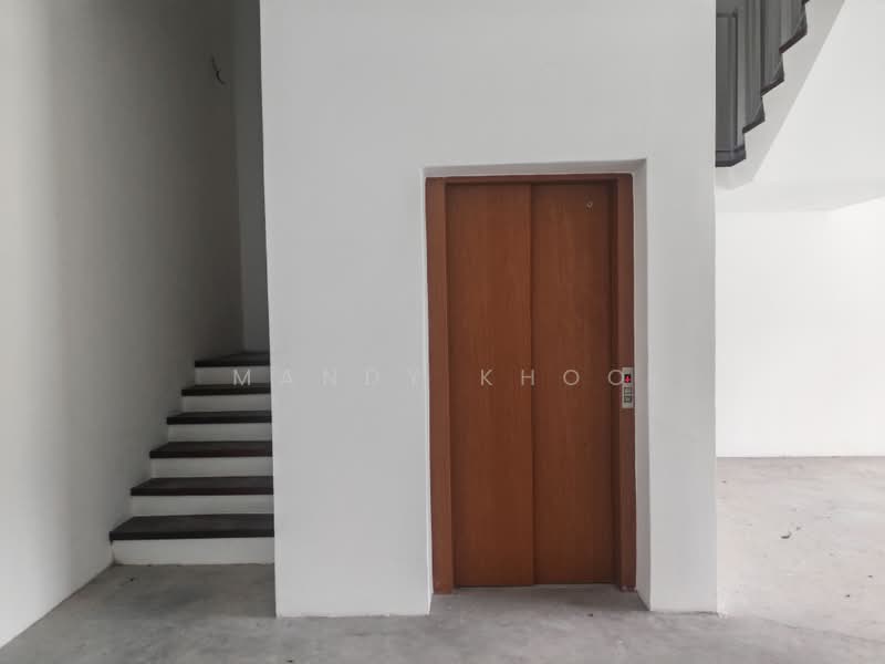 3.5-storey Terraced House for Sale in Ampang Jaya (Ampang) - Mandy Khoo - Entrance - PropertyGuru.com.my