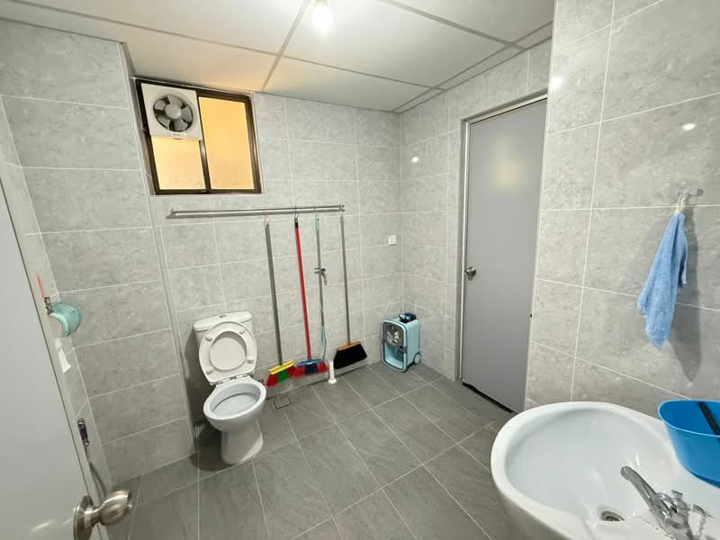 Condominium for Sale at Templer Impian - Tom Yip - Bathroom - PropertyGuru.com.my