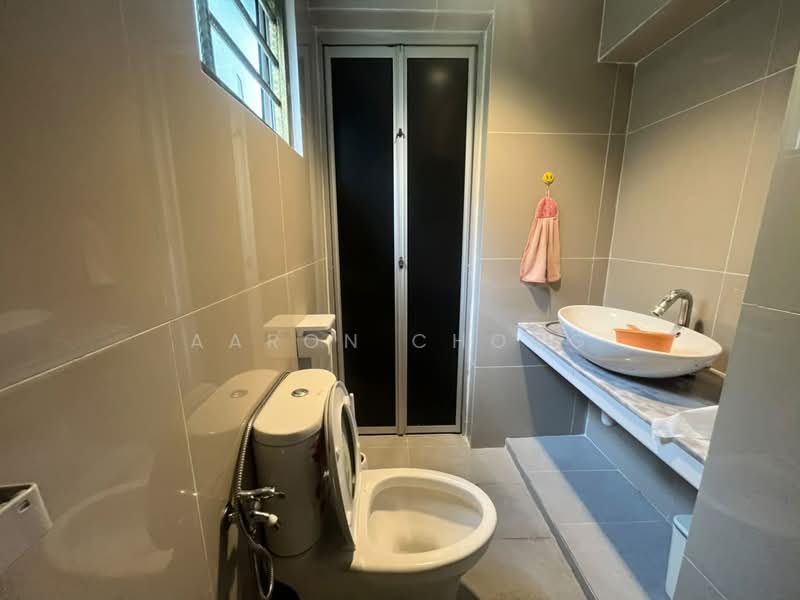 2-storey Terraced House for Rent in Taman Daya (Kepong) - Aaron Chong - Bathroom - PropertyGuru.com.my