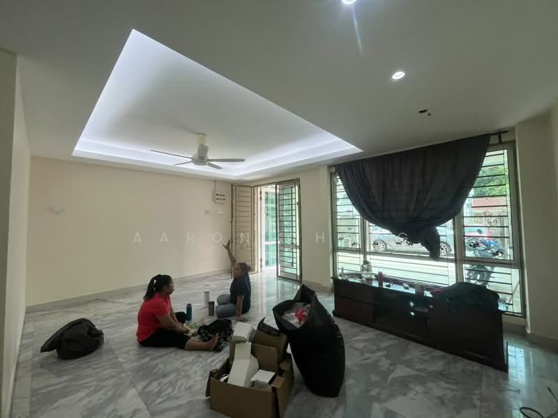 2-storey Terraced House for Rent in Taman Daya (Kepong) - Aaron Chong - Living Room - PropertyGuru.com.my
