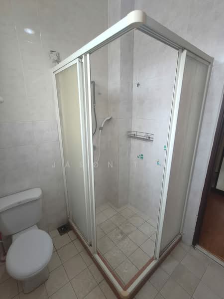 Rumah Teres 2 Tingkat untuk Dijual di Taman Prima Tropika (Seri Kembangan) - Jason Tan - Bathroom - PropertyGuru.com.my