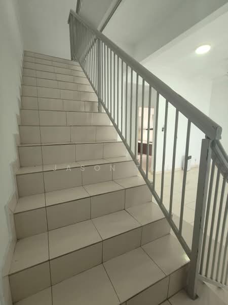 Rumah Teres 2 Tingkat untuk Dijual di Taman Prima Tropika (Seri Kembangan) - Jason Tan - Interior - PropertyGuru.com.my