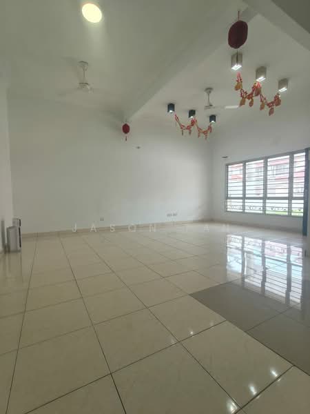 Rumah Teres 2 Tingkat untuk Dijual di Taman Prima Tropika (Seri Kembangan) - Jason Tan - Living Room - PropertyGuru.com.my