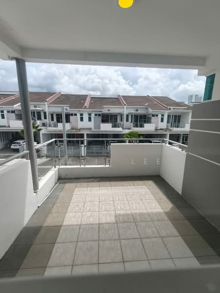 Rumah Teres 2 Tingkat untuk Dijual di Kampung Perlis (Bayan Lepas) - David Lee - Balcony - PropertyGuru.com.my
