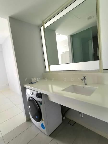 Service Residence for Sale at Emerald 9 - Aimns Goy - Bathroom - PropertyGuru.com.my
