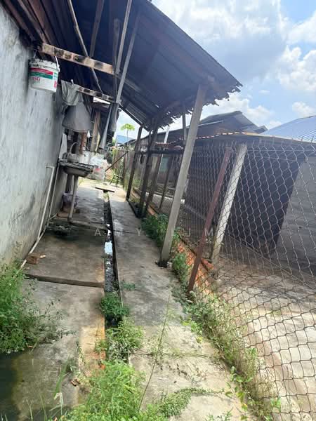 Tanah Kediaman untuk Dijual di Kampung Sungai Jarom (Jenjarom) - Amy Lim - Exterior - PropertyGuru.com.my