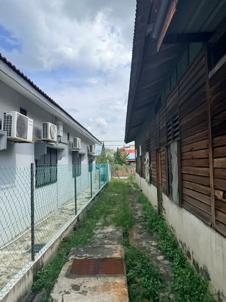 Tanah Kediaman untuk Dijual di Kampung Sungai Jarom (Jenjarom) - Amy Lim - Exterior - PropertyGuru.com.my