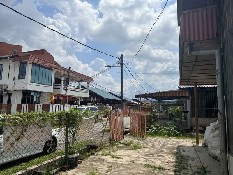 Tanah Kediaman untuk Dijual di Kampung Sungai Jarom (Jenjarom) - Amy Lim - Exterior - PropertyGuru.com.my