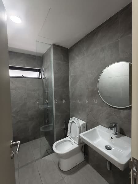 Servis Apartment untuk Disewa di M Luna - Jack Leu - Bathroom - PropertyGuru.com.my