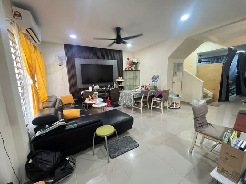 2-storey Terraced House for Rent in Taman Daya (Kepong) - Aaron Chong - Living Room - PropertyGuru.com.my