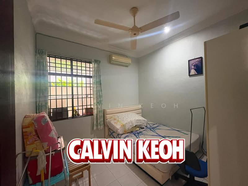 Rumah Berkembar untuk Dijual di Taman Sri Genting (Balik Pulau) - Calvin Keoh - Bedroom - PropertyGuru.com.my