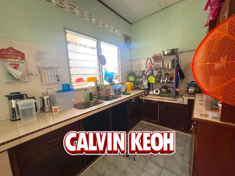 Rumah Berkembar untuk Dijual di Taman Sri Genting (Balik Pulau) - Calvin Keoh - Kitchen - PropertyGuru.com.my