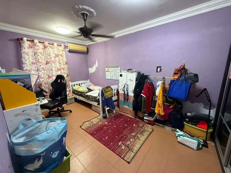2-storey Terraced House for Sale in Seksyen 4 (Bangi) - Ilman Nahri - Bedroom - PropertyGuru.com.my