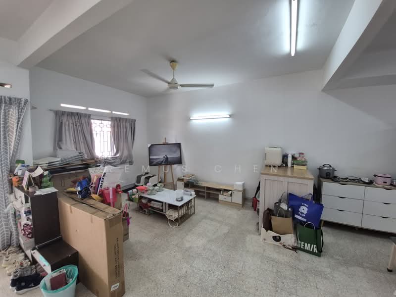 2-storey Terraced House for Sale in SS2 (Petaling Jaya) - Remus Chen - Living Room - PropertyGuru.com.my
