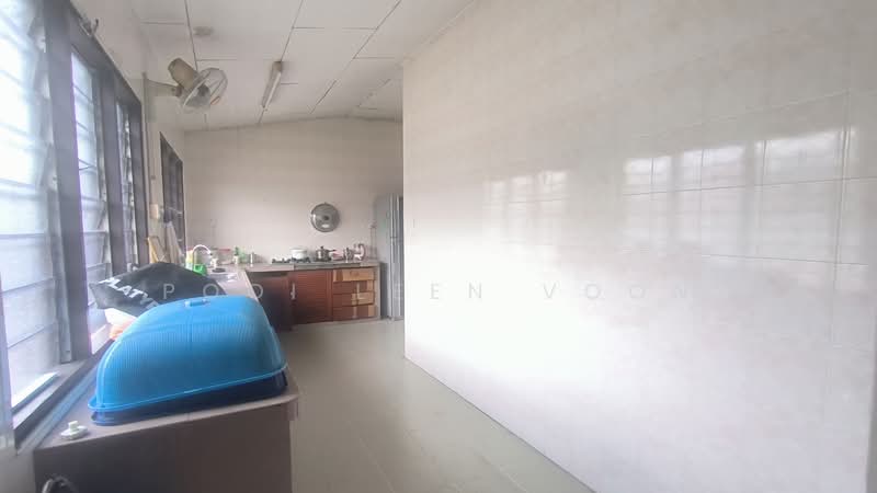 1-storey Terraced House for Sale in Taman Johor Jaya (Johor Bahru) - Pooi Leen Voon - Kitchen - PropertyGuru.com.my