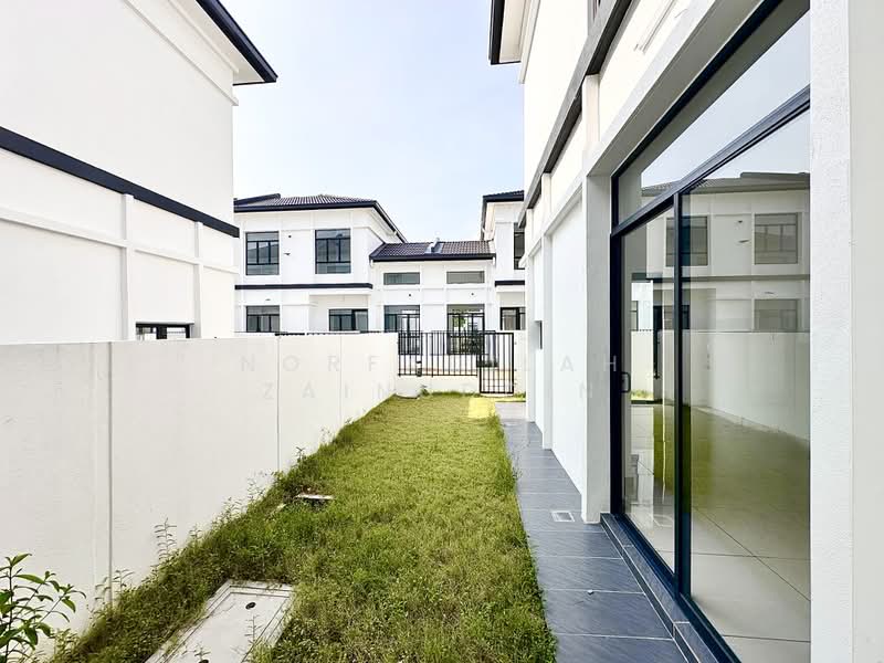 Semi-Detached House for Sale in Kuala Selangor (Selangor) - NORFADILAH ZAINUDDIN - Exterior - PropertyGuru.com.my