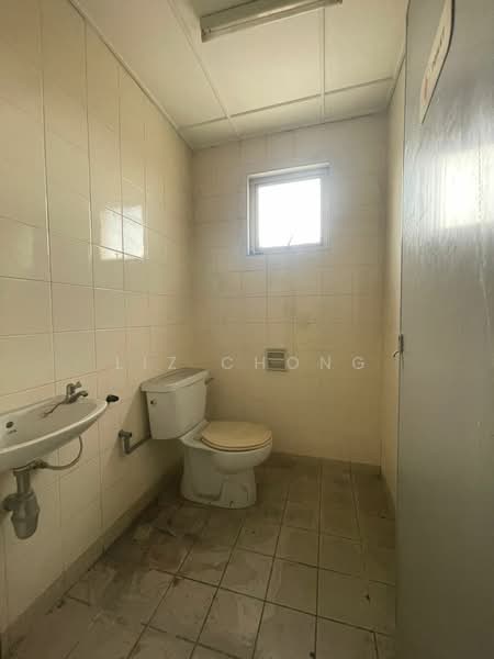Shop / Office for Rent in Taman Maluri (Cheras) - Liz Chong - Bathroom - PropertyGuru.com.my
