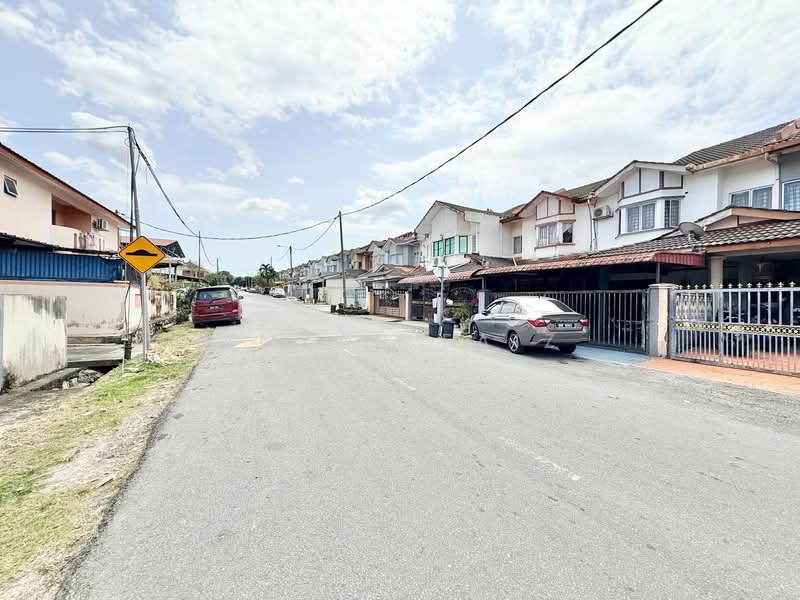 2-storey Terraced House for Sale in Taman Baiduri (Dengkil) - Amzar Faiz - PropertyGuru.com.my