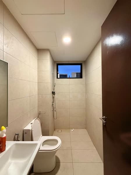 Rumah Teres 3 Tingkat untuk Disewa di Cyberjaya (Selangor) - BILYA ARIFF - Bathroom - PropertyGuru.com.my