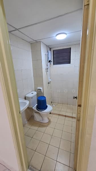 Apartment for Rent at Bayu Puteri - Riko Choo - Bathroom - PropertyGuru.com.my