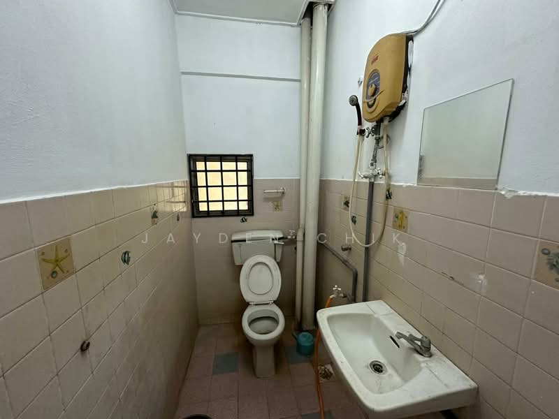 Apartment for Rent at Winner Court A - Jayden Chik - Bathroom - PropertyGuru.com.my