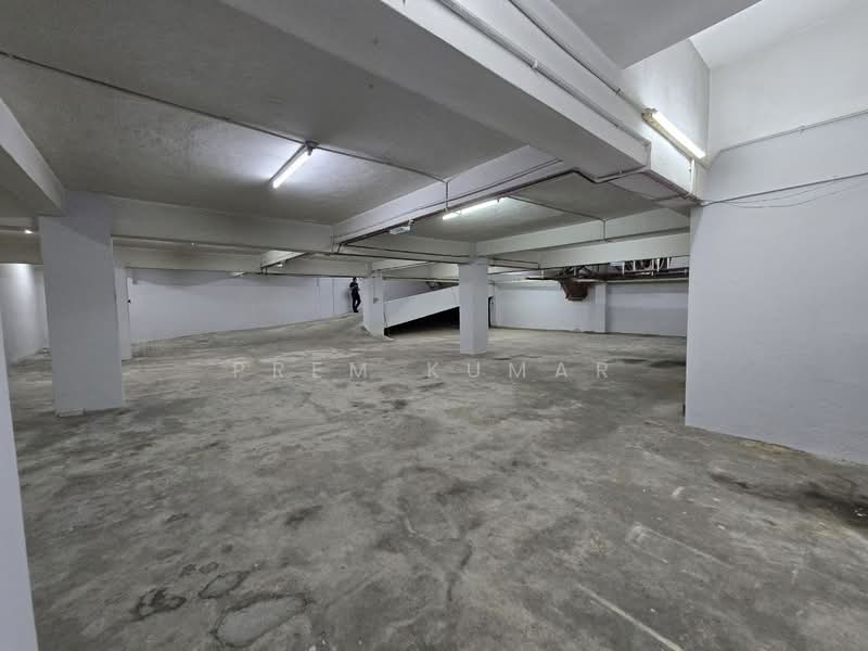 Rumah Niaga untuk Disewa di KLCC (KL City Centre) - Prem Kumar - Car Park - PropertyGuru.com.my