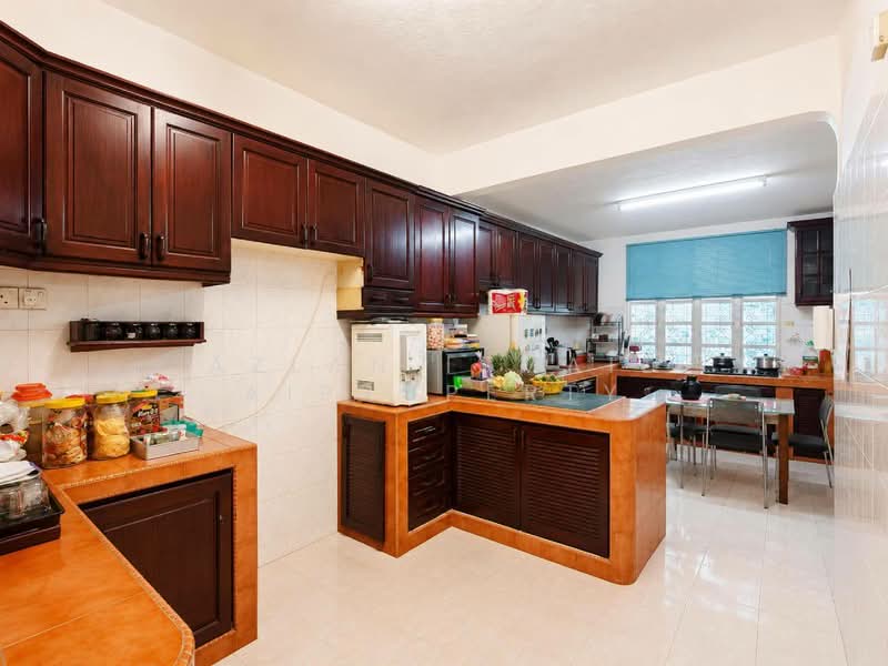 Rumah Teres untuk Dijual di Bandar Baru Uda (Johor Bahru) - Azlan Ismail aiproperty - Kitchen - PropertyGuru.com.my