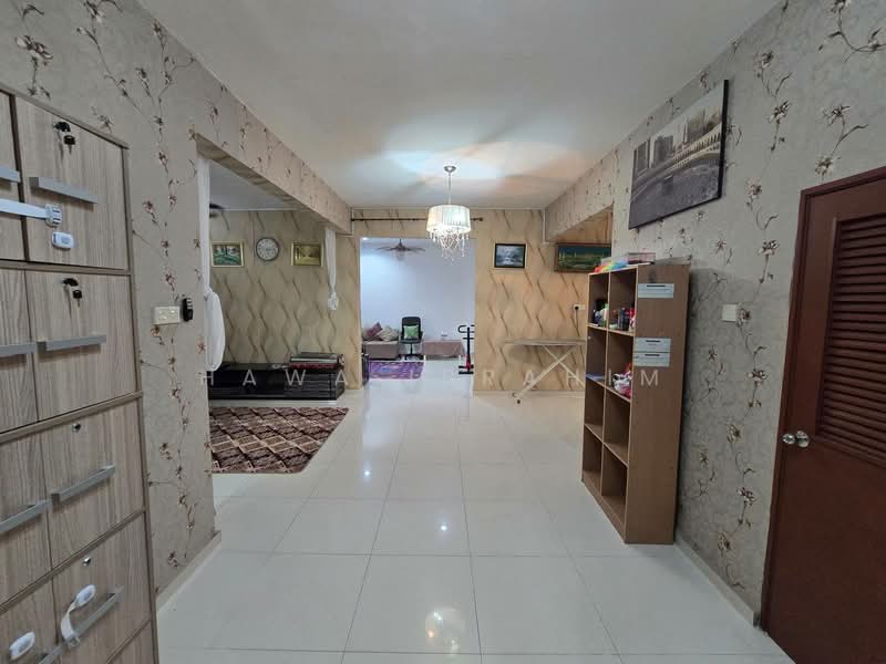 Rumah Banglo untuk Dijual di Nilai Impian (Nilai) - Hawa Ibrahim - Living Room - PropertyGuru.com.my