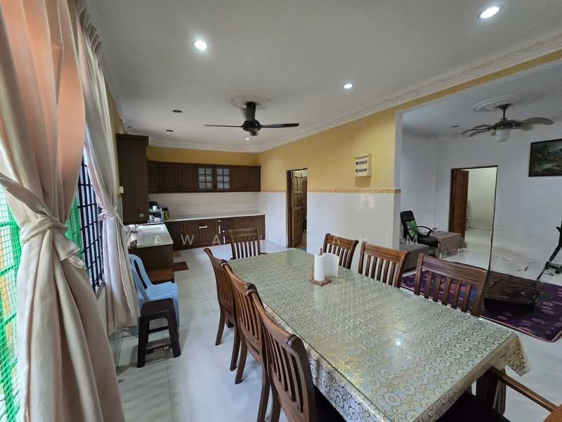 Rumah Banglo untuk Dijual di Nilai Impian (Nilai) - Hawa Ibrahim - Kitchen - PropertyGuru.com.my