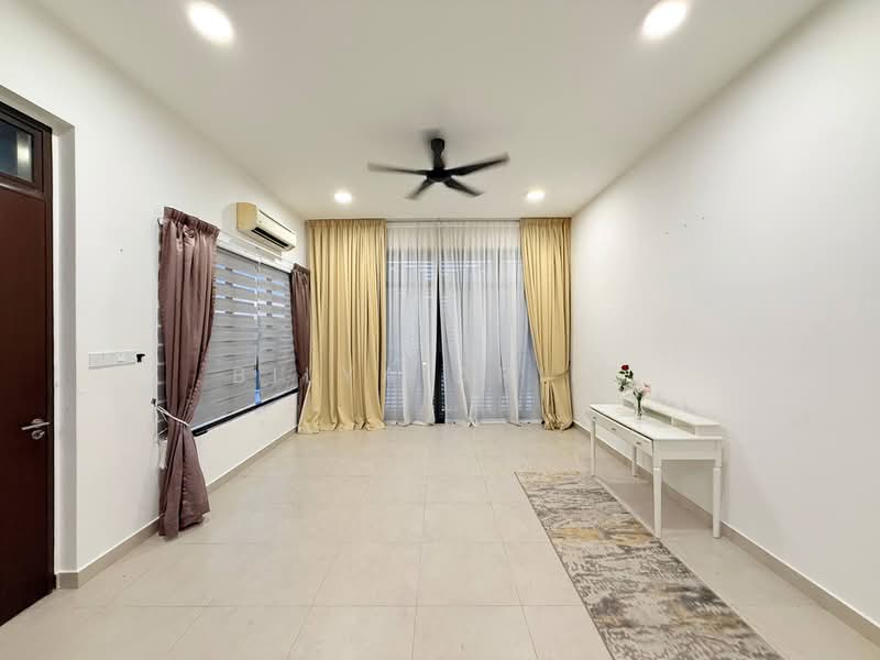 Rumah Teres 3 Tingkat untuk Disewa di Cyberjaya (Selangor) - BILYA ARIFF - Living Room - PropertyGuru.com.my
