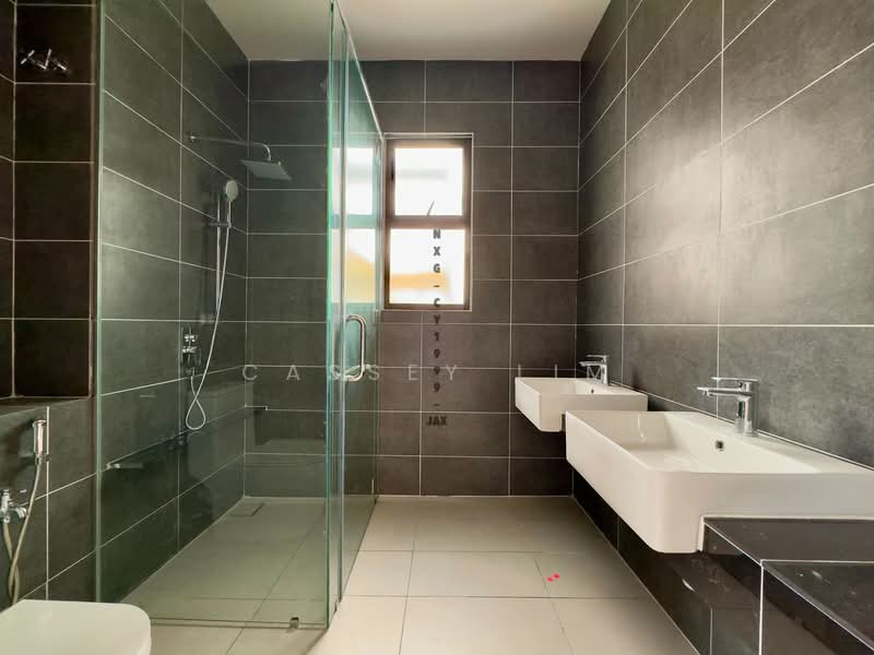 Rumah Berkembar untuk Dijual di Setia Alam (Selangor) - Cassey Lim - Bathroom - PropertyGuru.com.my
