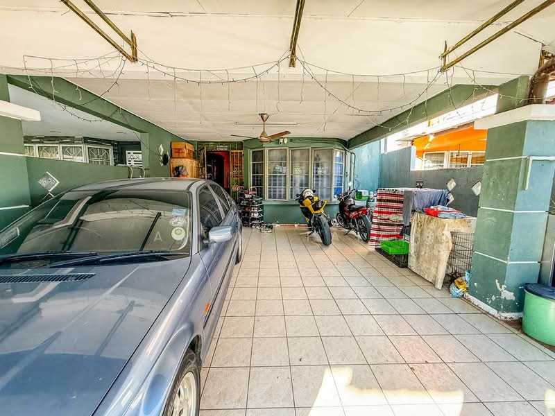 2-storey Terraced House for Sale in Desa Latania (Shah Alam) - Amzar Faiz - PropertyGuru.com.my