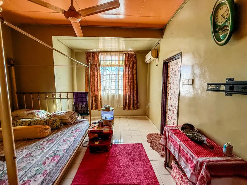 2-storey Terraced House for Sale in Desa Latania (Shah Alam) - Amzar Faiz - PropertyGuru.com.my