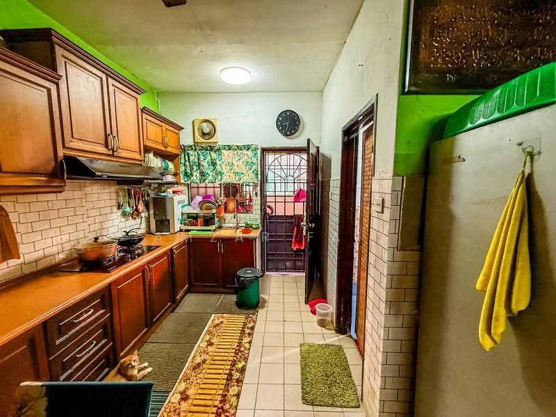 2-storey Terraced House for Sale in Desa Latania (Shah Alam) - Amzar Faiz - PropertyGuru.com.my