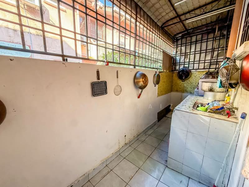 2-storey Terraced House for Sale in Desa Latania (Shah Alam) - Amzar Faiz - PropertyGuru.com.my