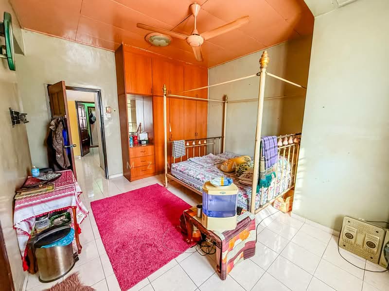 2-storey Terraced House for Sale in Desa Latania (Shah Alam) - Amzar Faiz - PropertyGuru.com.my