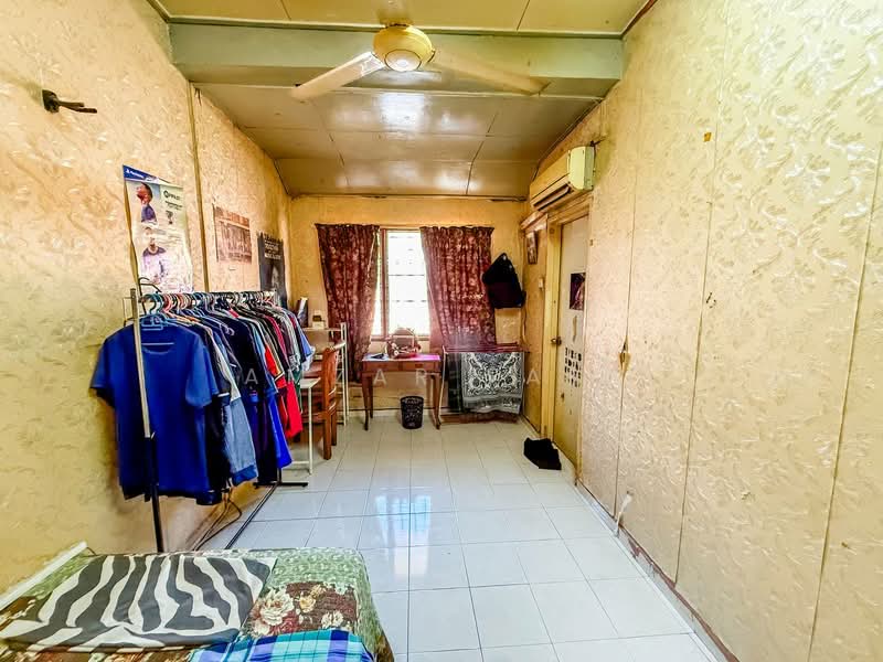2-storey Terraced House for Sale in Desa Latania (Shah Alam) - Amzar Faiz - PropertyGuru.com.my