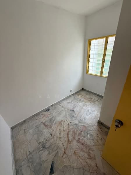 Flat for Rent at Pinggiran Batu Caves - Sam Yee - Interior - PropertyGuru.com.my