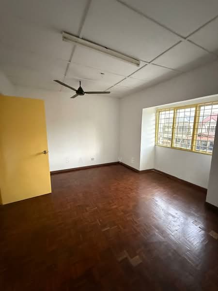 Flat for Rent at Pinggiran Batu Caves - Sam Yee - Interior - PropertyGuru.com.my