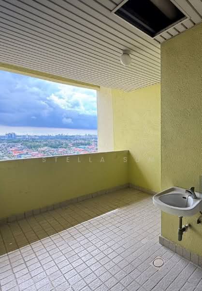 Condominium for Sale at Indera Subang - Stella Sum - Balcony - PropertyGuru.com.my