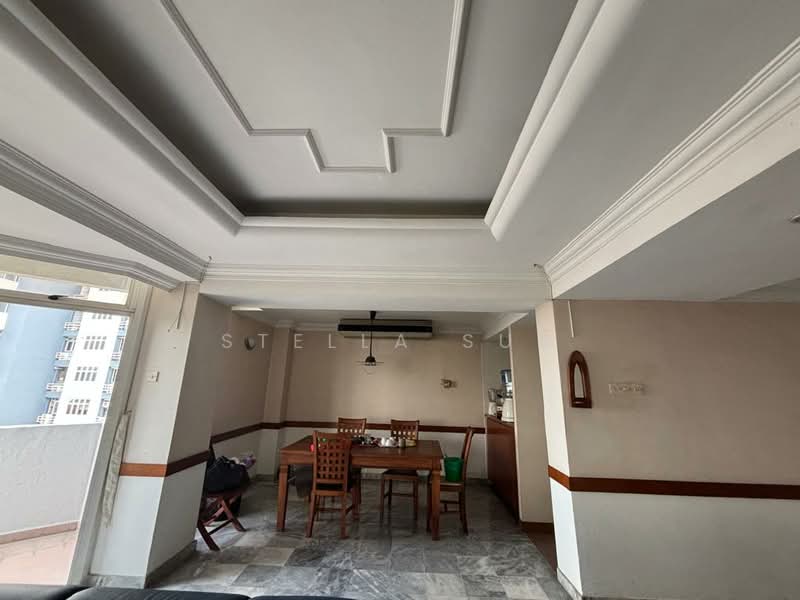 Kondominium untuk Dijual di Indera Subang - Stella Sum - Dining Area - PropertyGuru.com.my